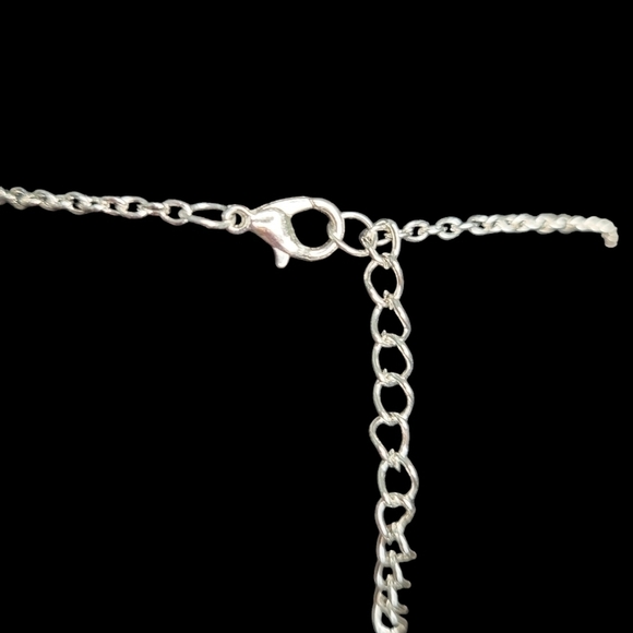 NWOT Infinity Necklace Silver, cross runs inside infinity to endless design - Picture 6 of 10